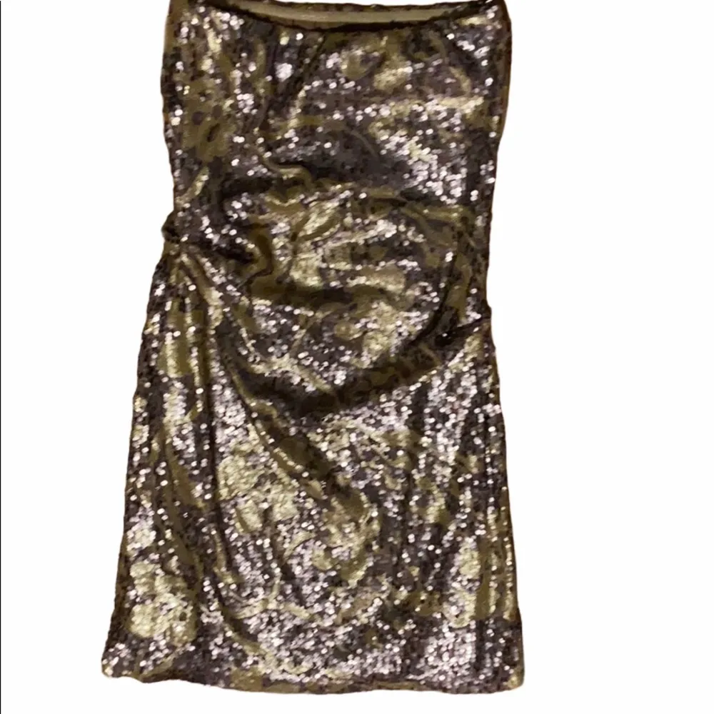 Amy Matto strapless party dress. - Image 2