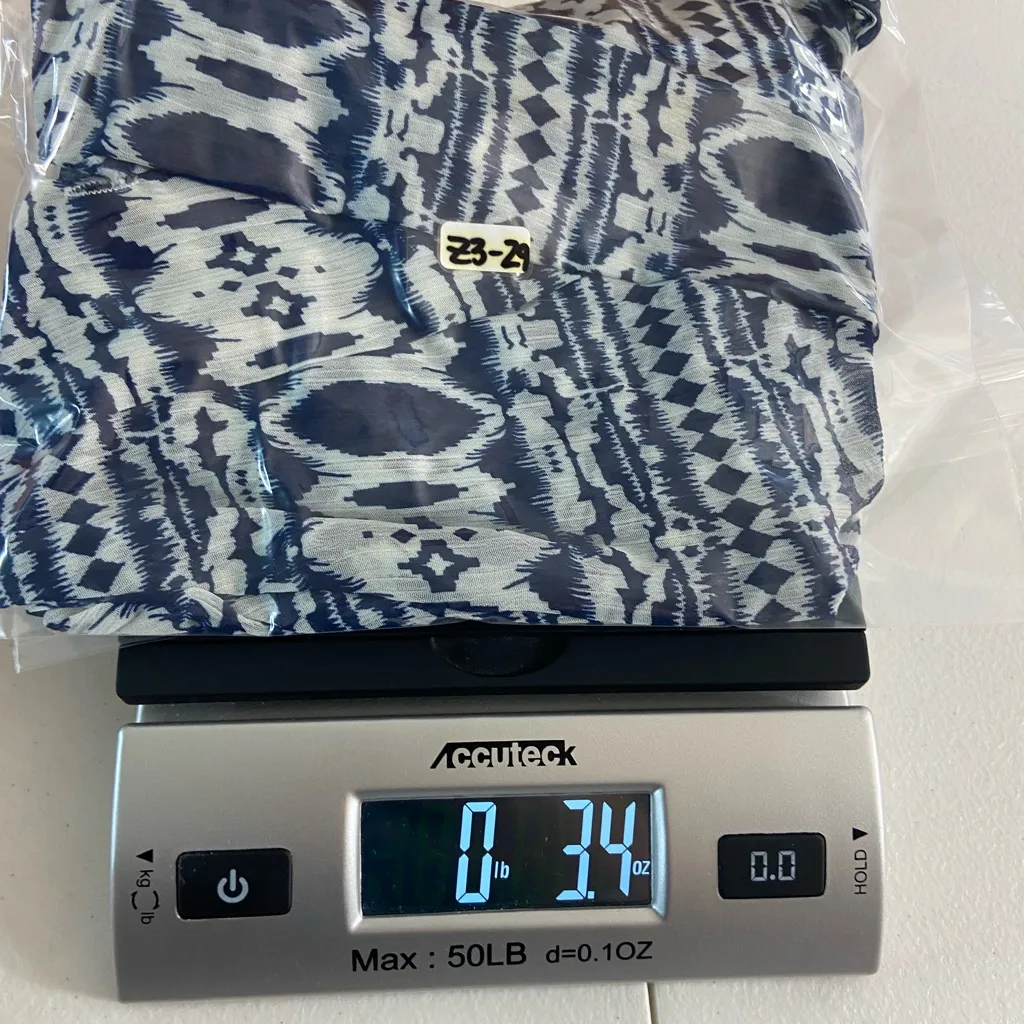 NWOT About A Girl LA women’s blue white geometric sheer crop sleeve blouse XS - Image 6