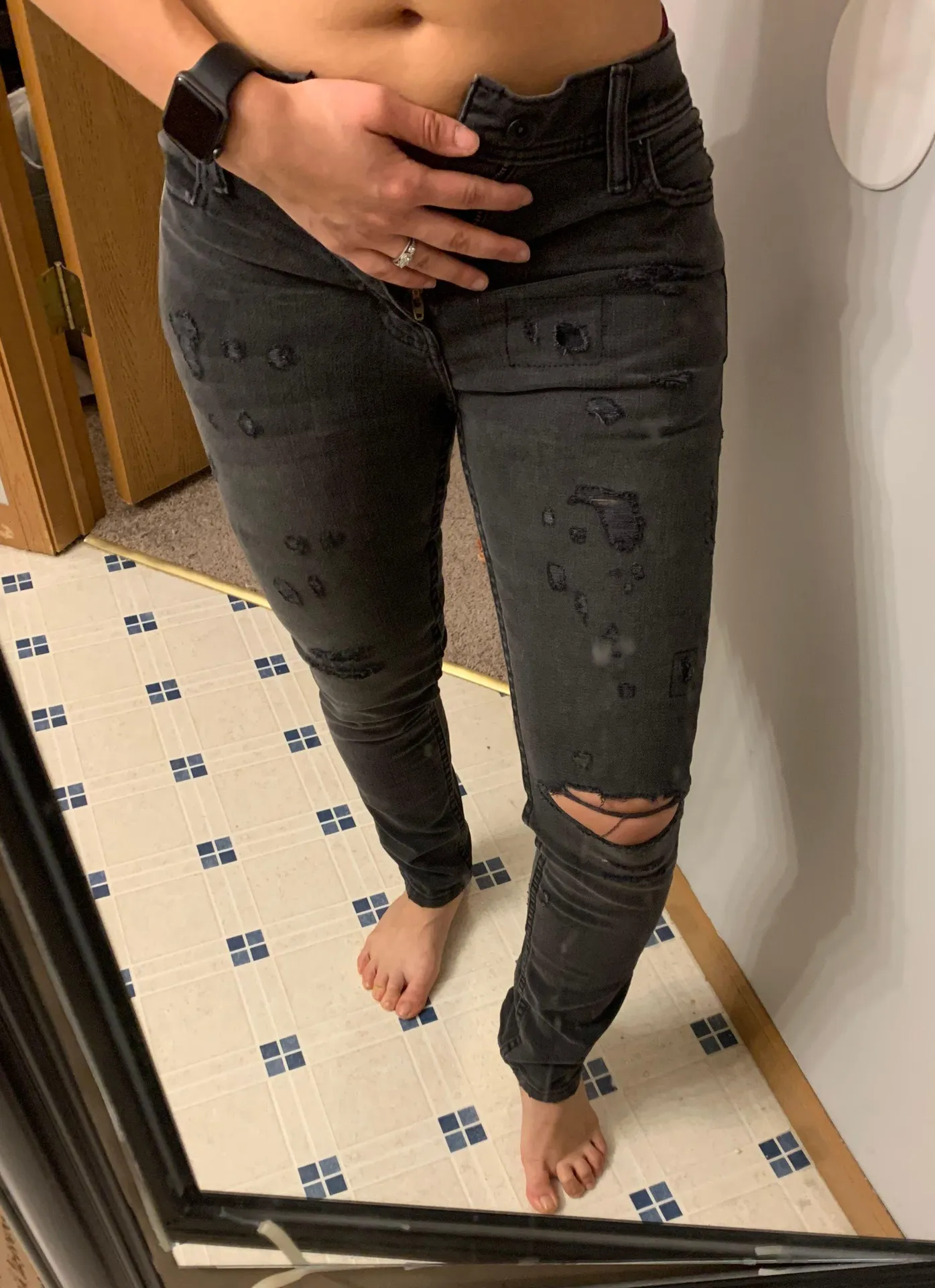 Black Skinny Jeans - Image 2