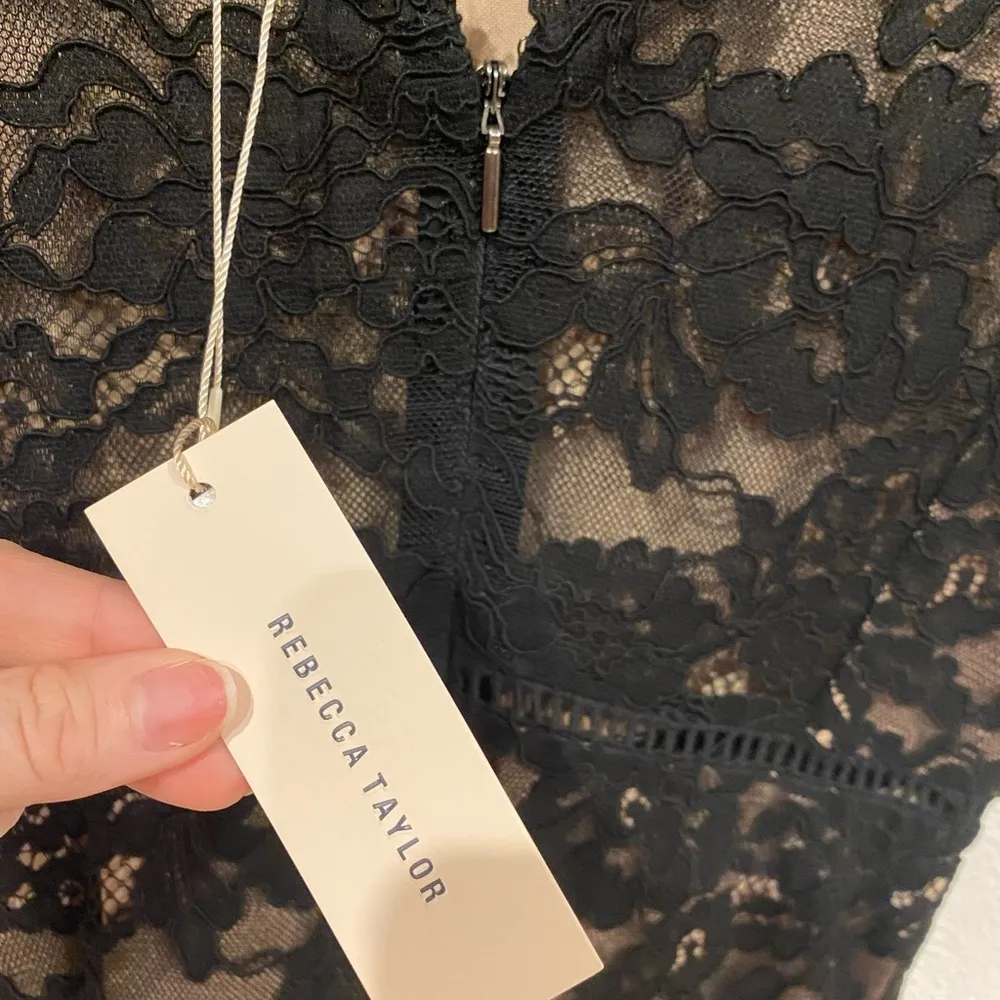 NWT REBECCA TAYLOR open back short sleeve black lace dress Size 4 - Image 4