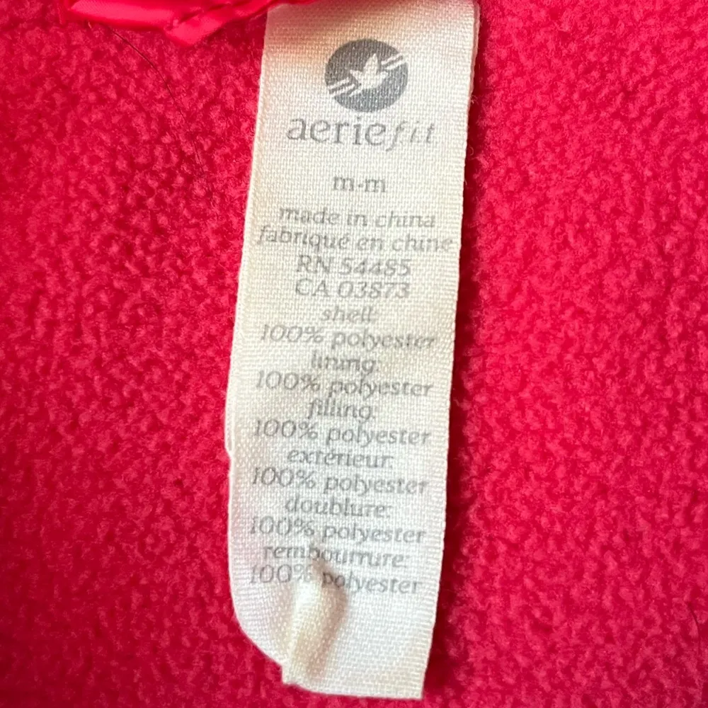 Aerie Fit Puffer Vest Hot Pink Size Medium - Image 3