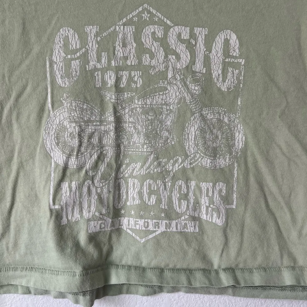 Aeropostale Green Vintage Fit Motorcycle Cropped T Shirt - Image 2