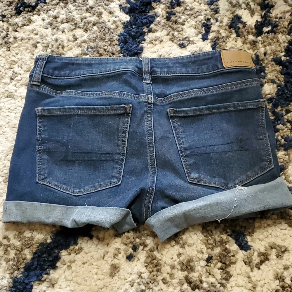 American Eagle Hi-Rise Shortie Shorts sz 8 - Image 2