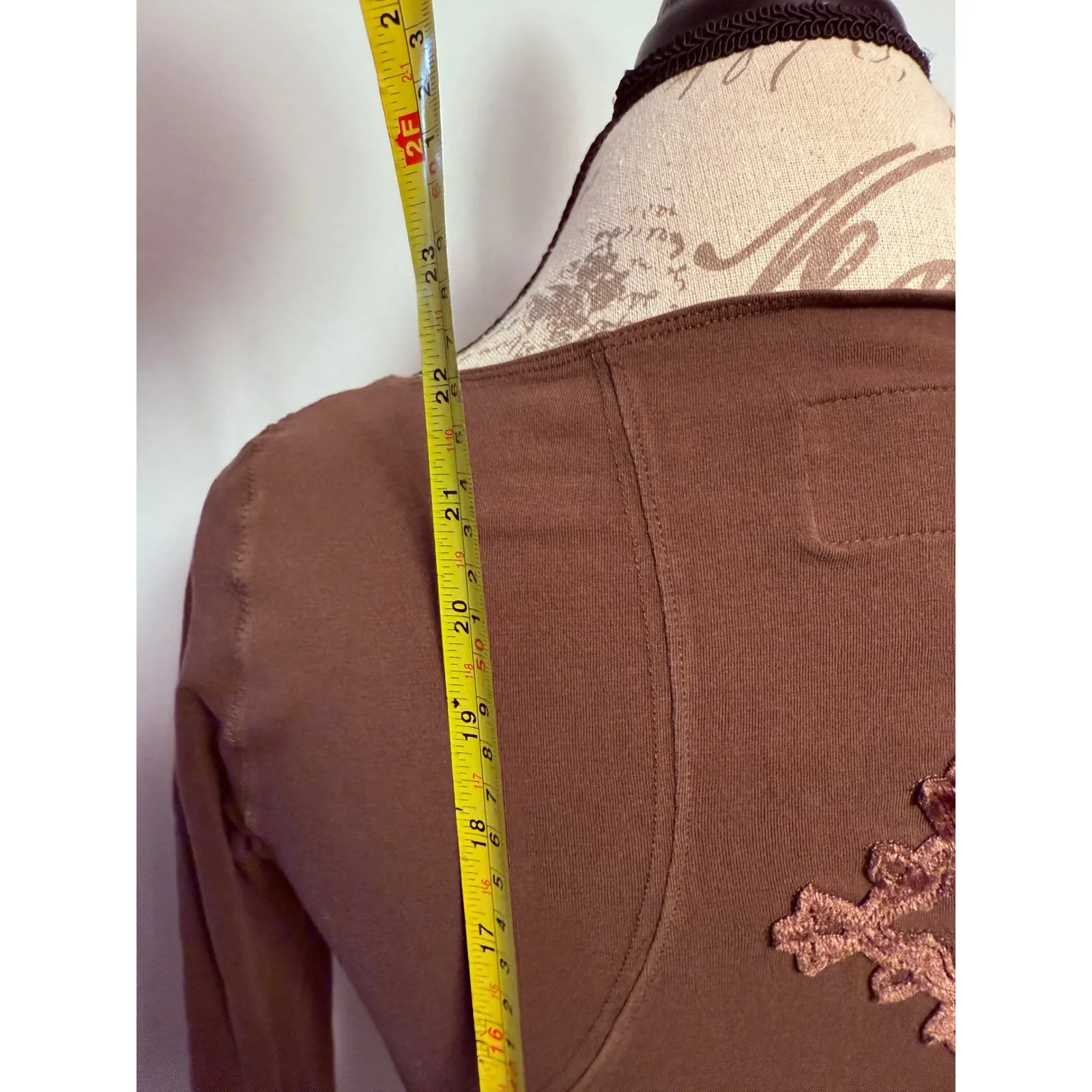 Vintage AJ Armani Jeans Brown Long Sleeve Velvet Cross Top Made in Italy Size 8 - Image 4