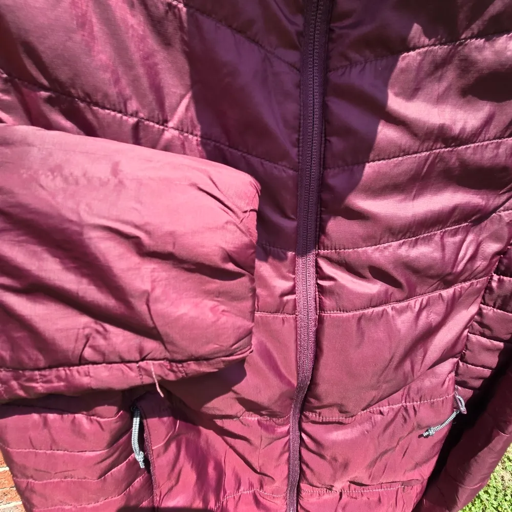 Merrill Puffer Jacket Burgundy Medium Lightweight - Image 10