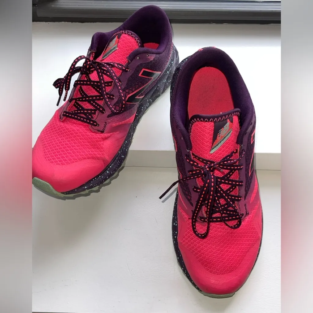 New Balance 690 Speed Ride Athletic Shoes Pink Purple All Terrain Performance - Image 5
