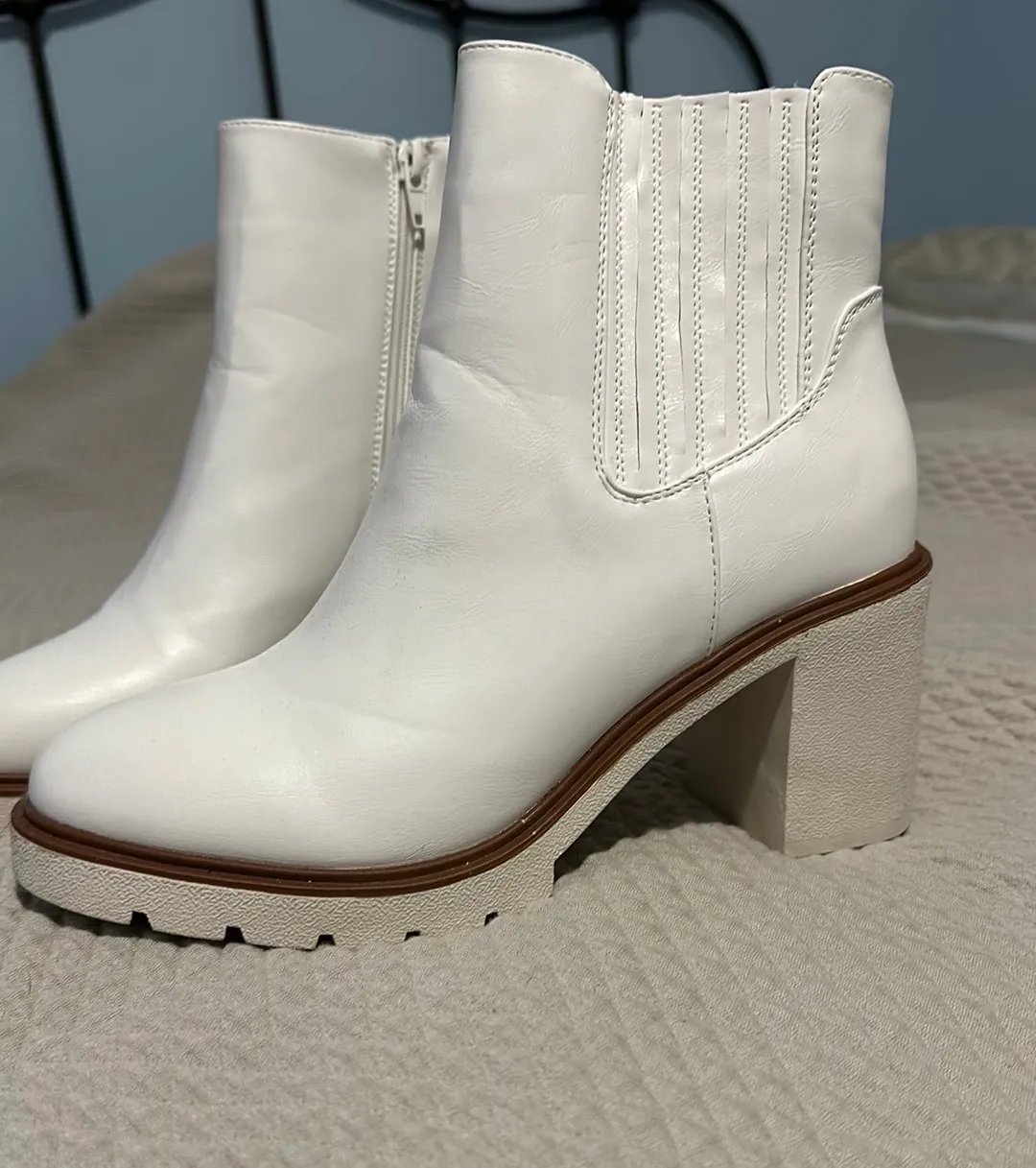 Pierre Dumas Boots - Image 2