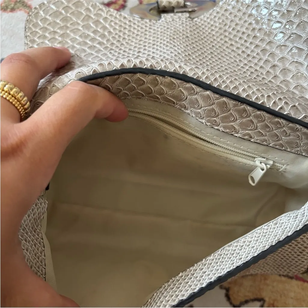 Vintage Y2K Guess Silver Snakeskin Shoulder Mini Bag Patent Leather - Image 7