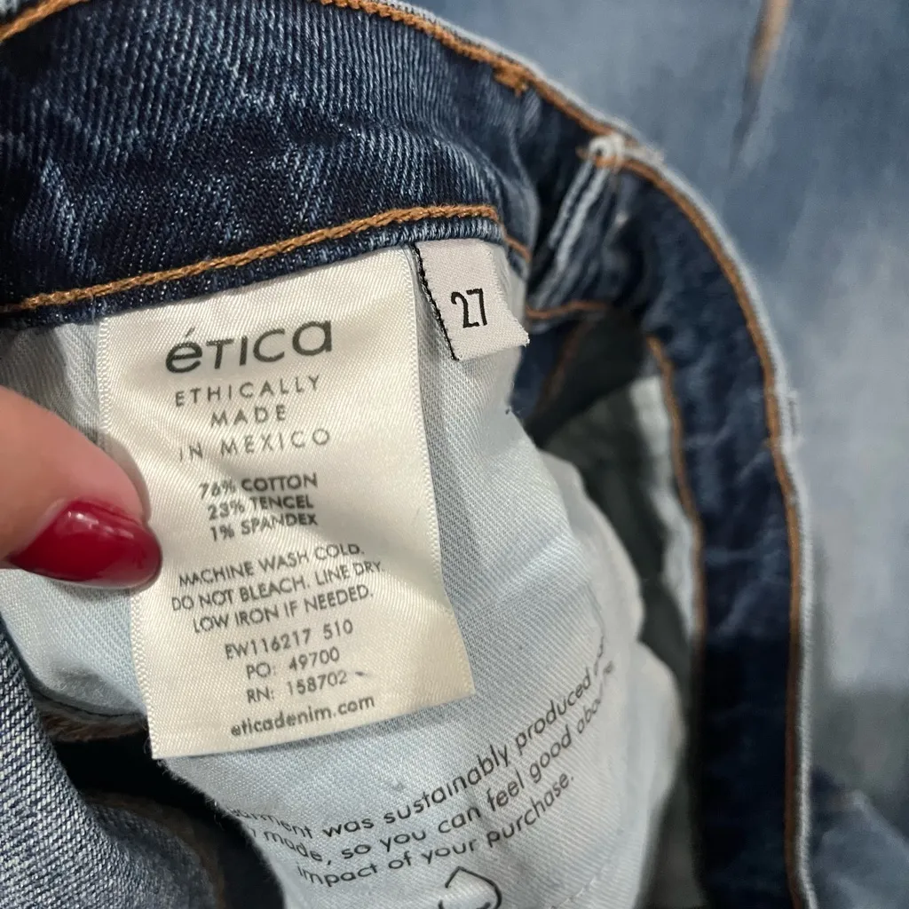 ÉTICA Josie Pop Crop Flare jeans in Hot Spring Wash Blue Size 27 - Image 5