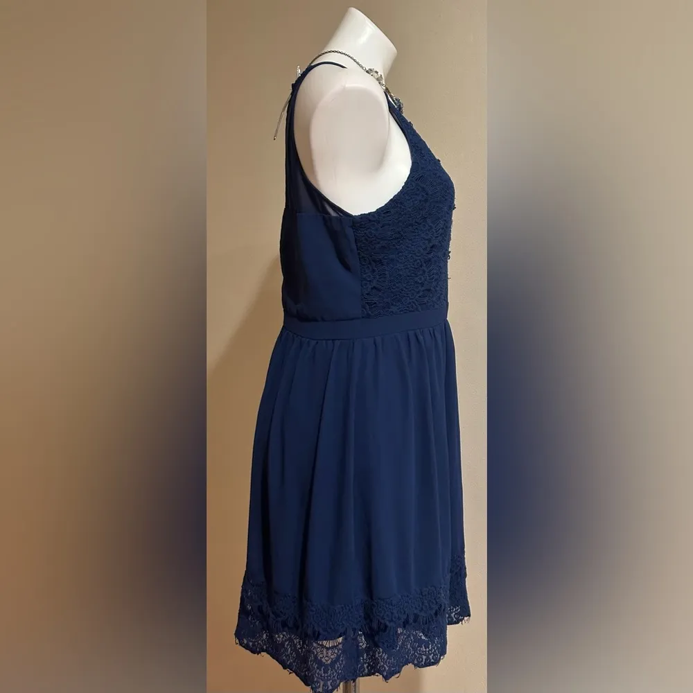 Francescas Delicate Blue London Mesh Sheer & Detailed Lace Zipper In Back SZ L - Image 6