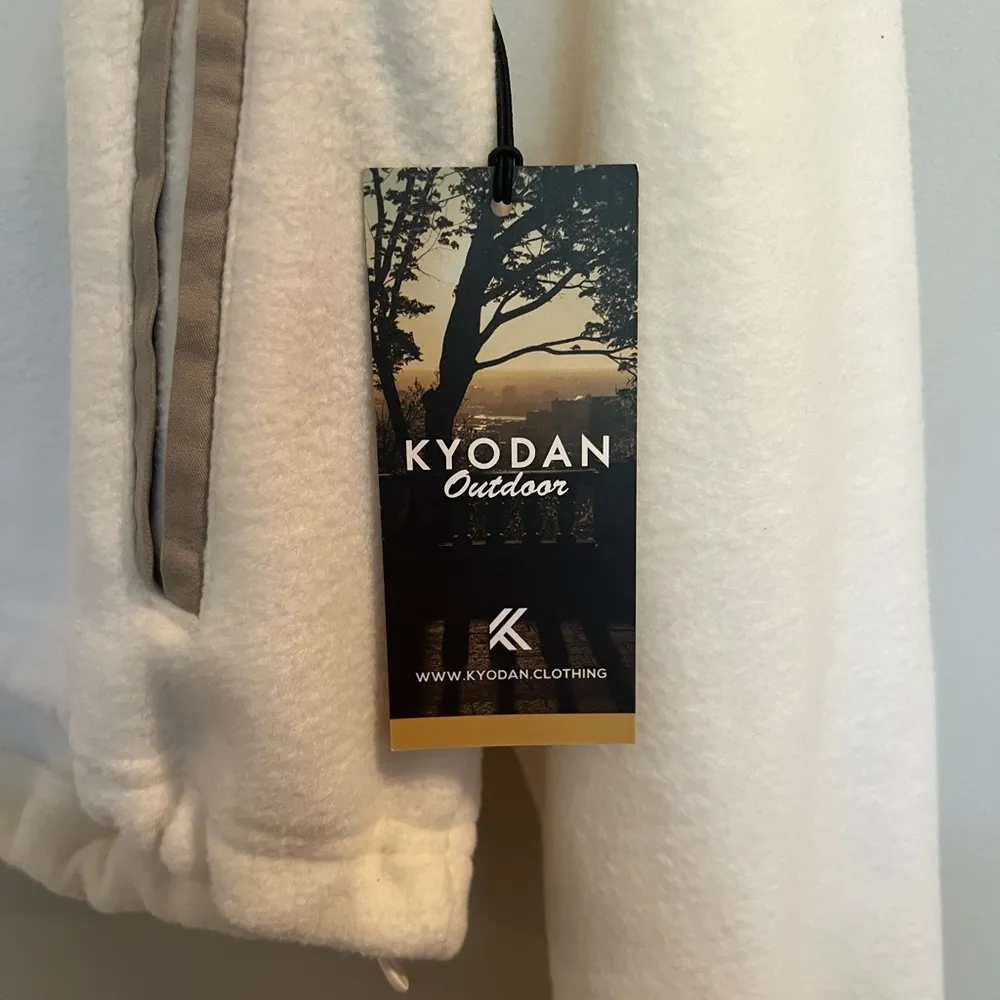Kyodan NWT  Cropped Fleece Jacket size L - Image 3