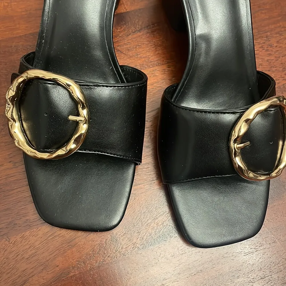 A new day Diana Buckle Heel Mule woman’s Black gold square toe shoe New size 8.5 - Image 2