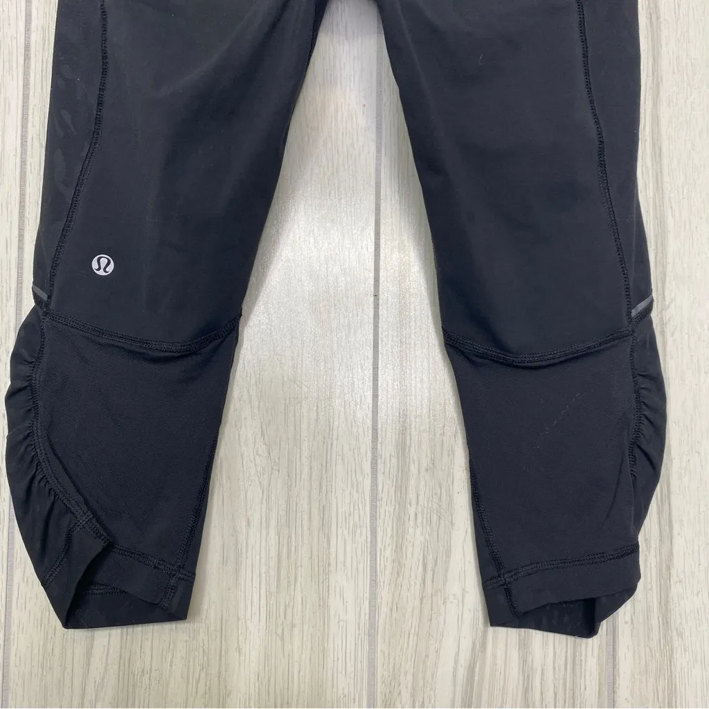 Lululemon Stash It Crop Legging Animal Swirl Embossed Black size 6 W6E61S - Image 6