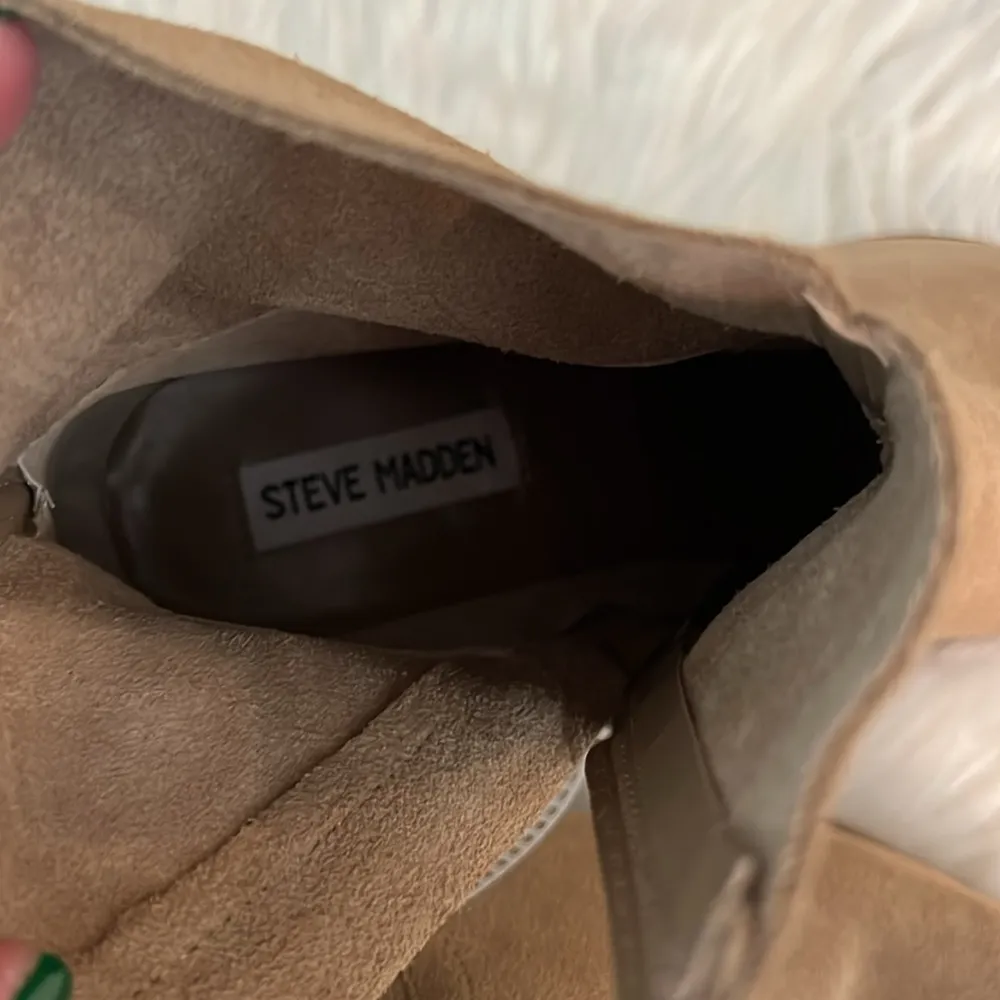 Steve Madden Braylen Suede Bootie, 9.5 New - Image 4