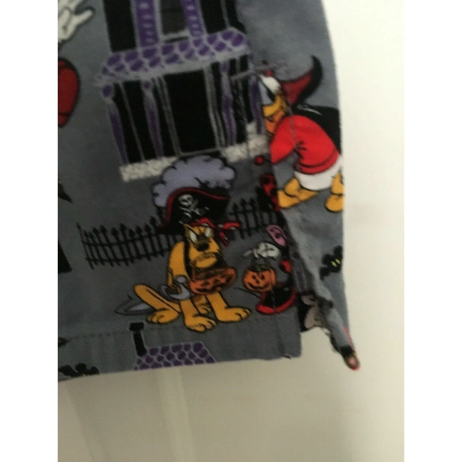 Disney Women's Graphic Scrub Uniform Top Nurse Medical Halloween Theme Size S - Image 6