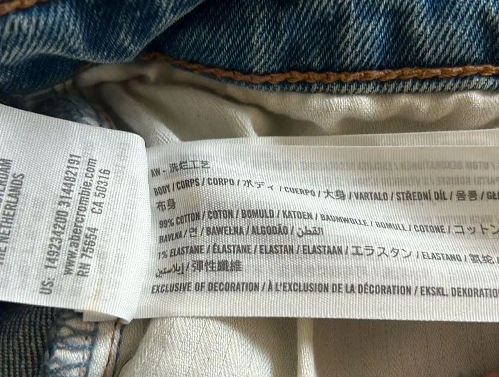 Abercrombie & Fitch The Mom Jean Short High Rise Size 26 - Image 5