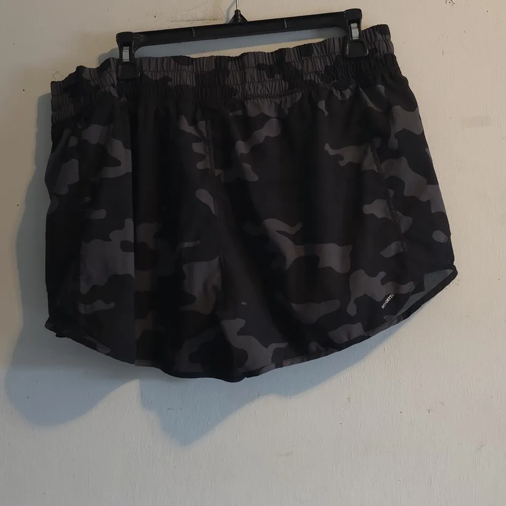 Mondetta Luxury Black - Image 3