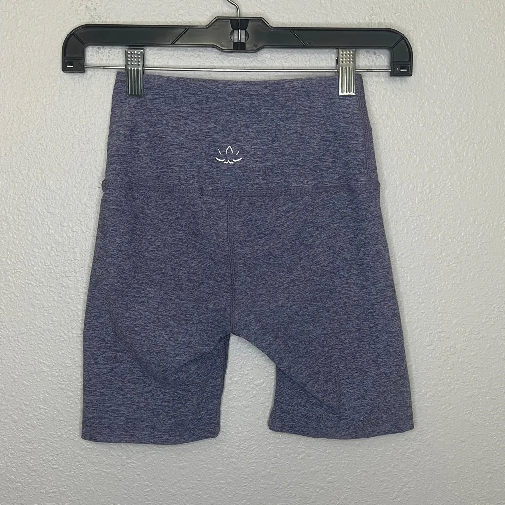 Beyond Yoga Spacedye Biker Shorts Heathered Purple Size XS - Image 2