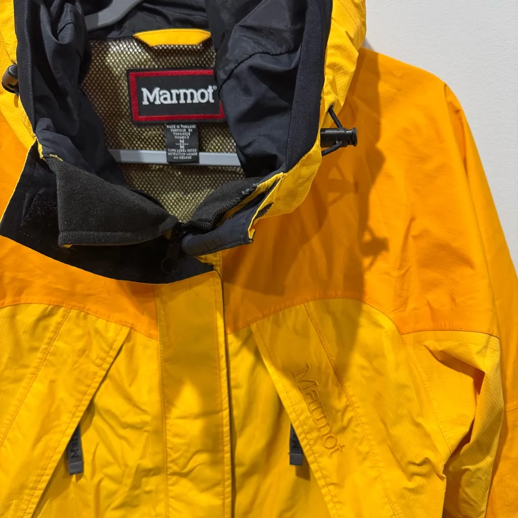 Marmot Ski Jacket  Medium Yellow Hood Waterproof Systems Nylon Vintage - Image 3