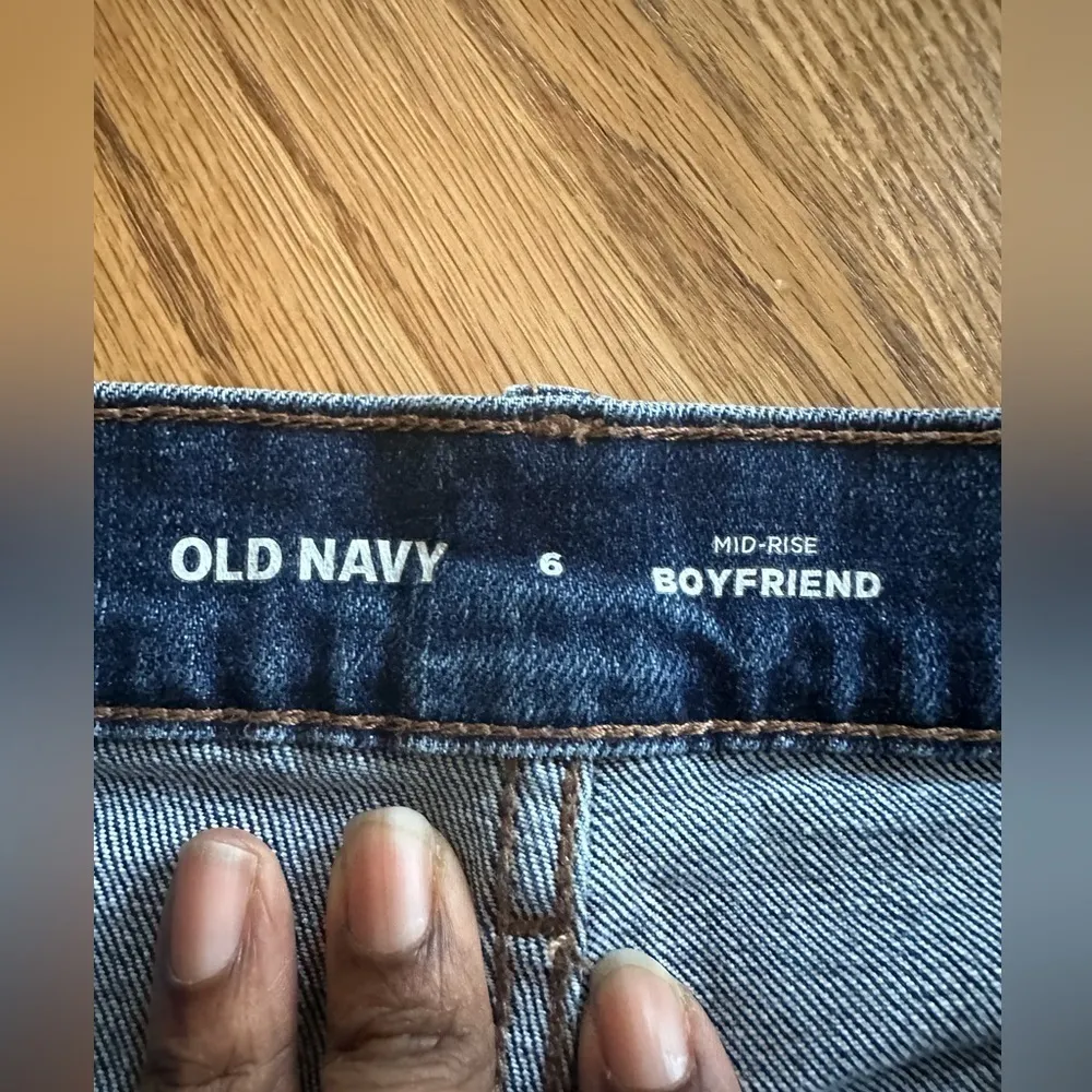 Old Navy Medium Wash Mid Rise Boyfriend Distressed Straight Leg Jeans Size 6 - Image 13