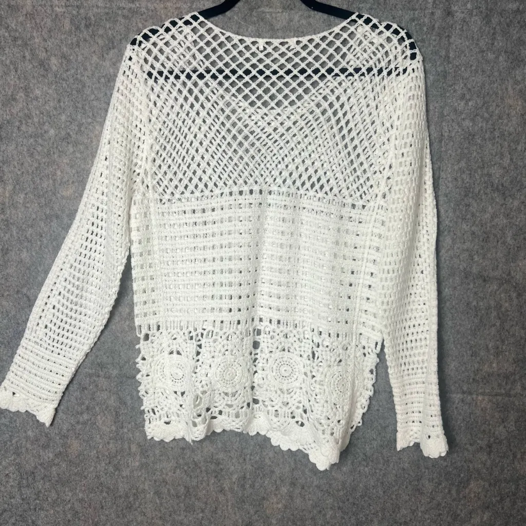 Women‎ Size Large White sheer crochet long sleeve crew neck shirt - Image 6