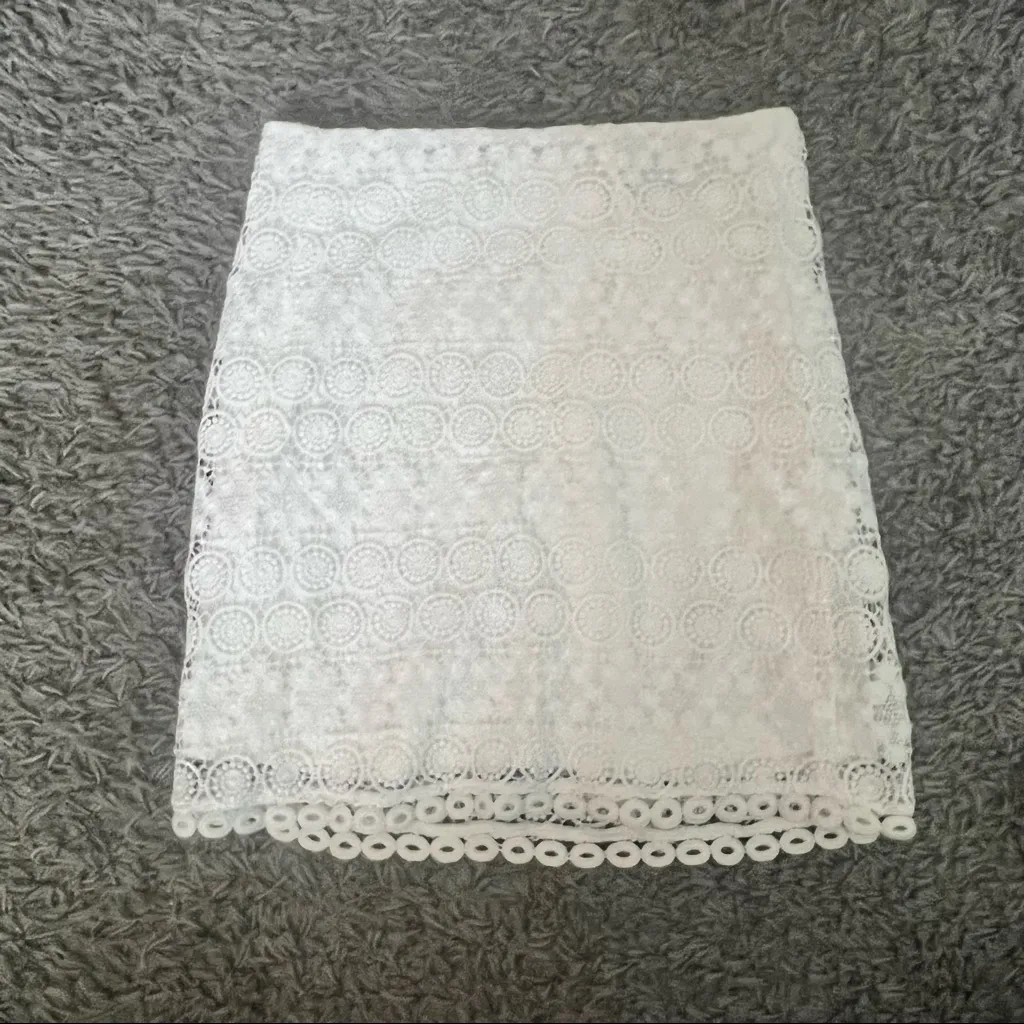 Lulus white crotchet lace mini skirt - Image 4