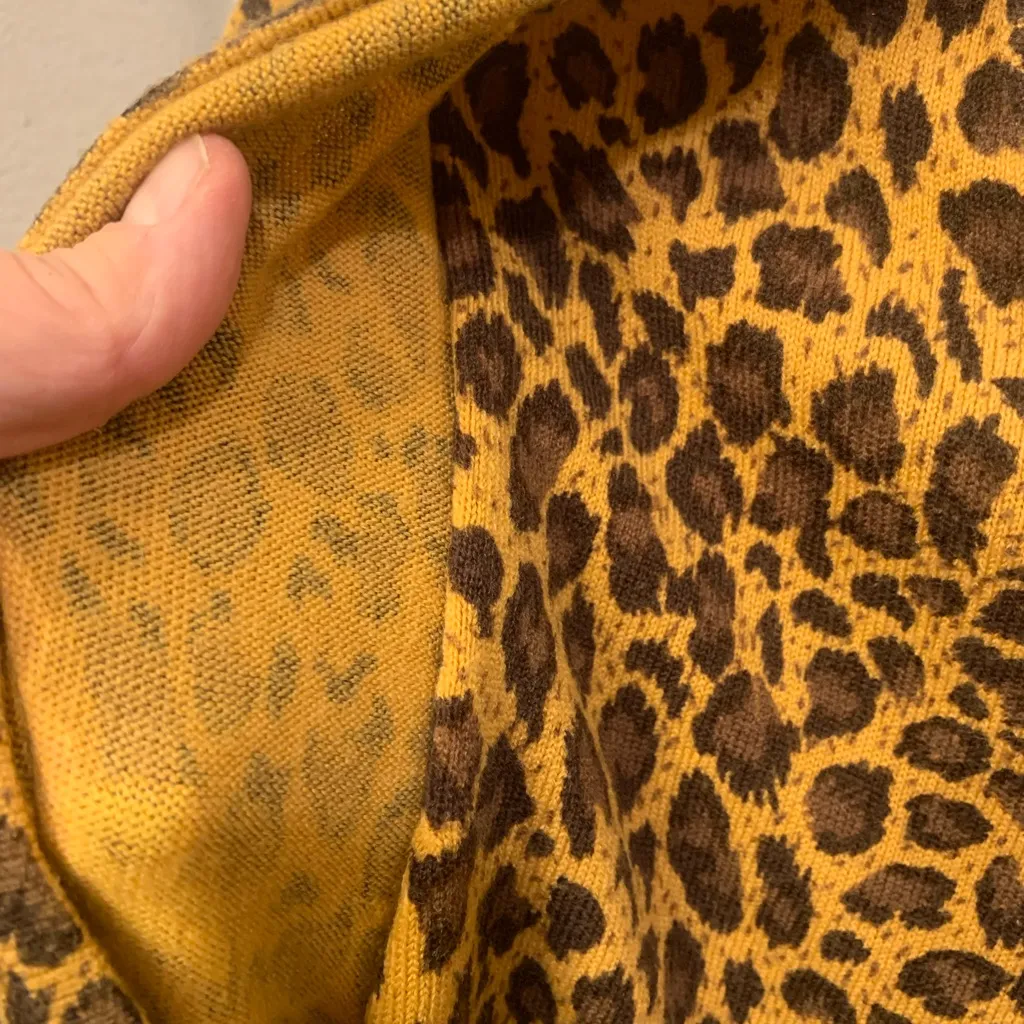 Avon Animal Print & Flowers 2 in 1 Cardigan 1x Sweater. 2857 - Image 5
