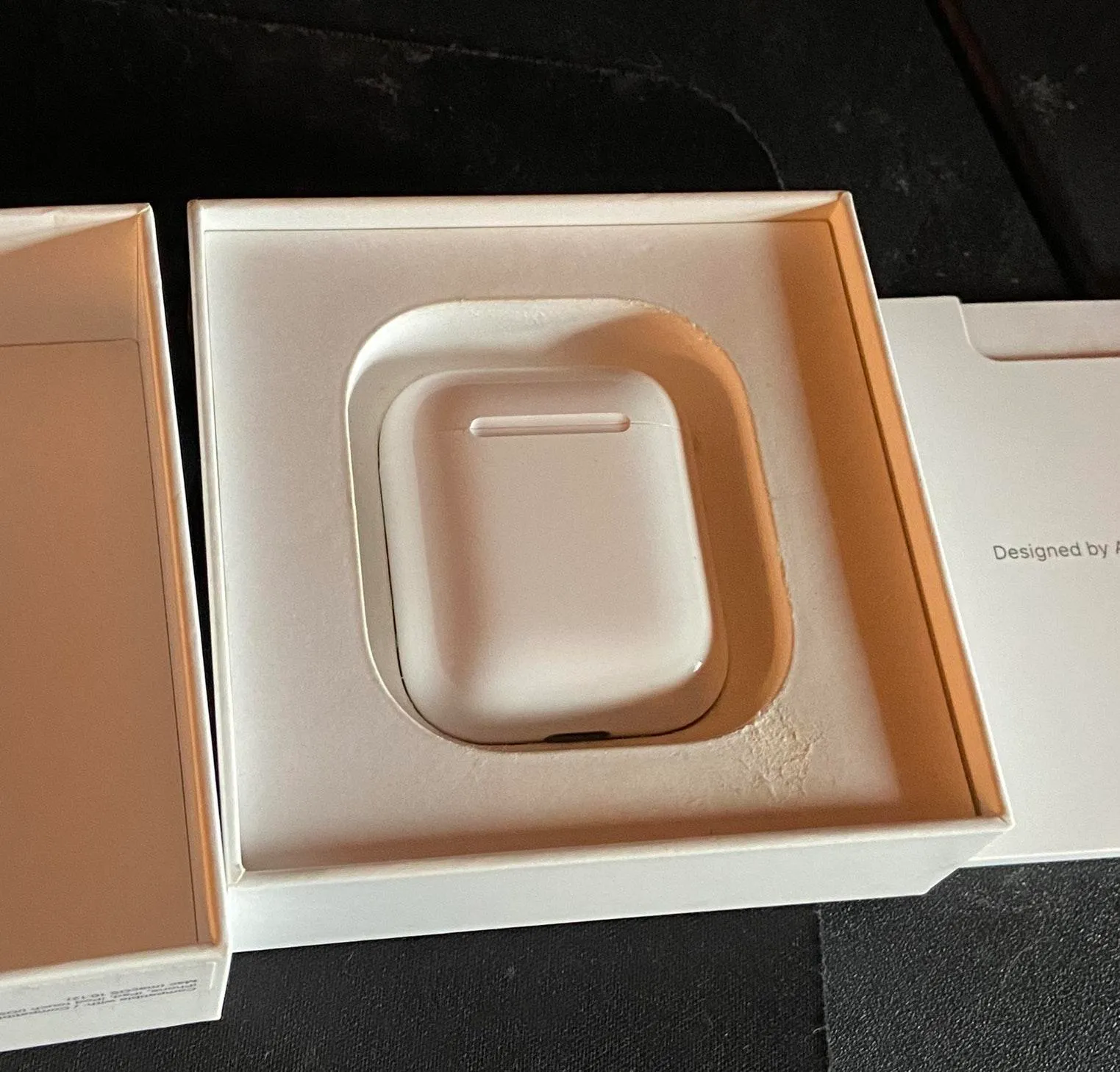 Apple AirPods - Image 4