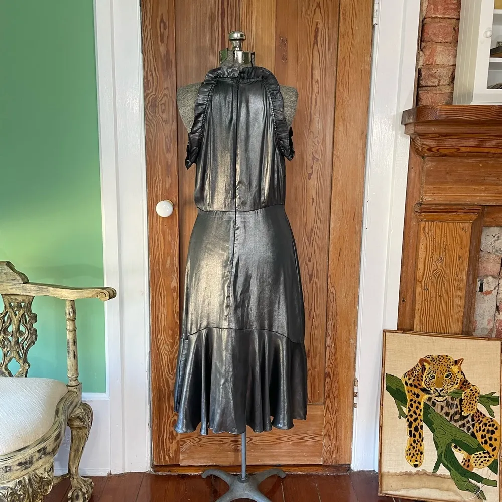 Who What Wear Liquid Silver Metallic Ruffled Event/Cocktail Dress - Medium - Image 9
