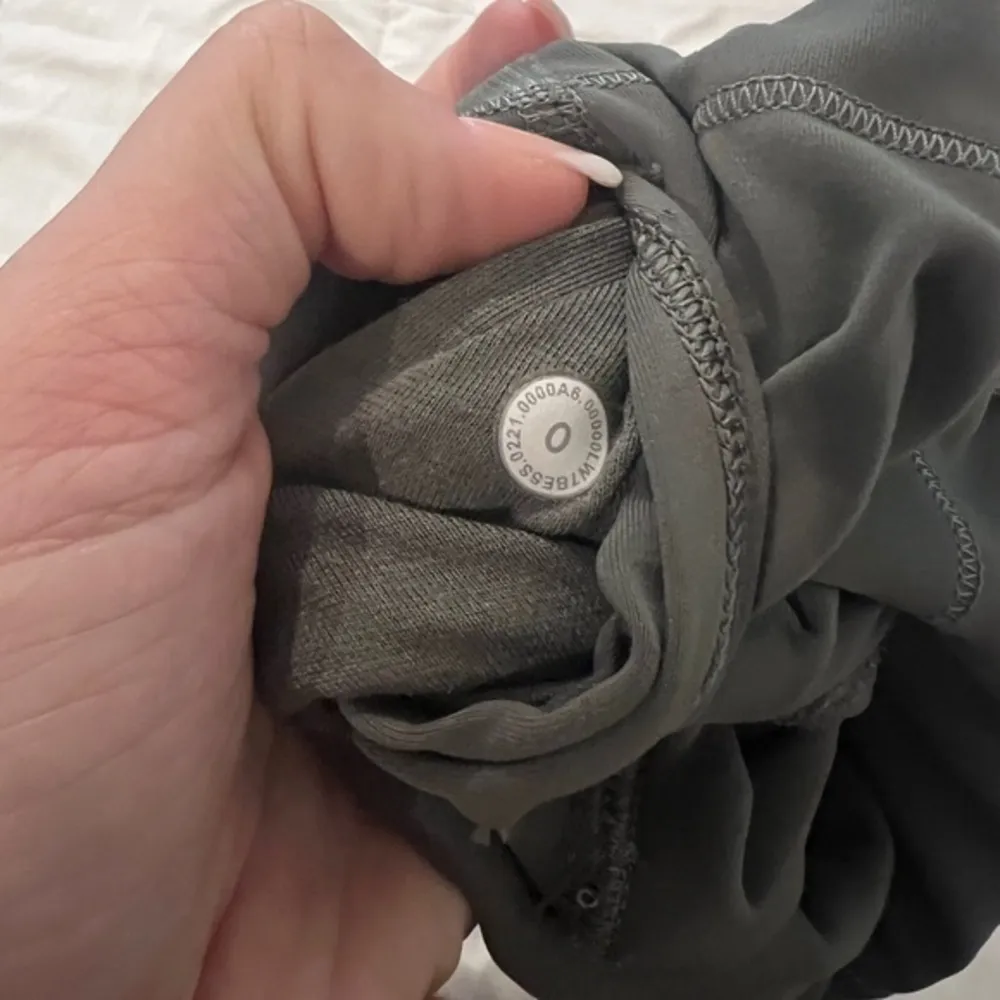 Lululemon Wunder Train High Rise Short 6” size‎ 0 - Image 4