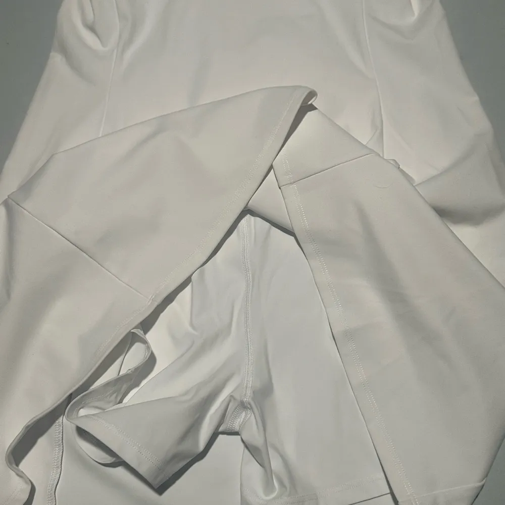 New  One Shot Tennis Dress White Size Medium - Image 8