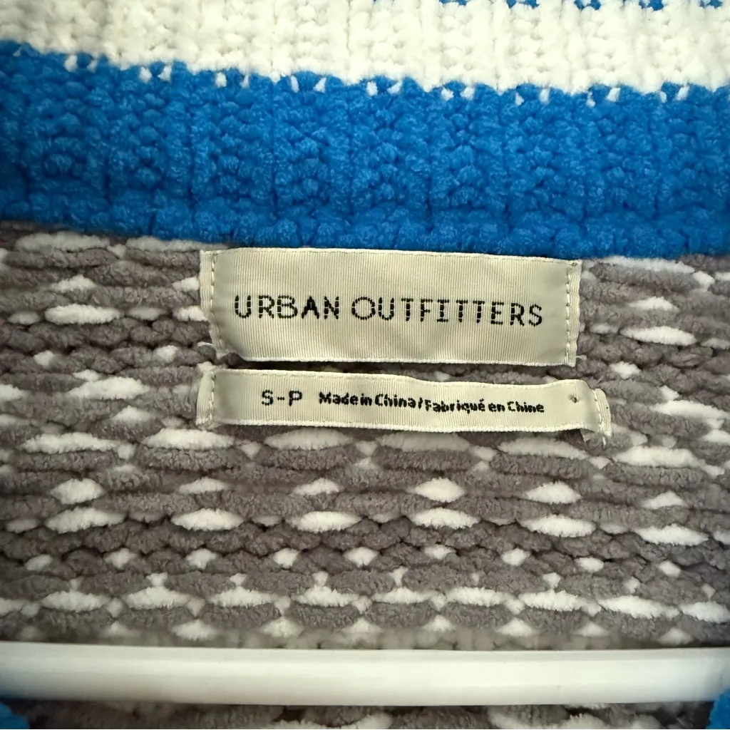 Urban Outfitters Blue and Gray Textured Scout Shrunken Zip-Up Sweater Size S - Image 8