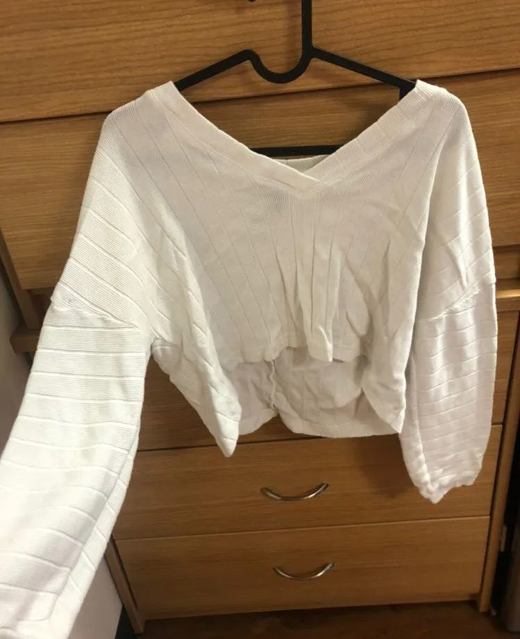 Forever 21 White sweater  - Image 3