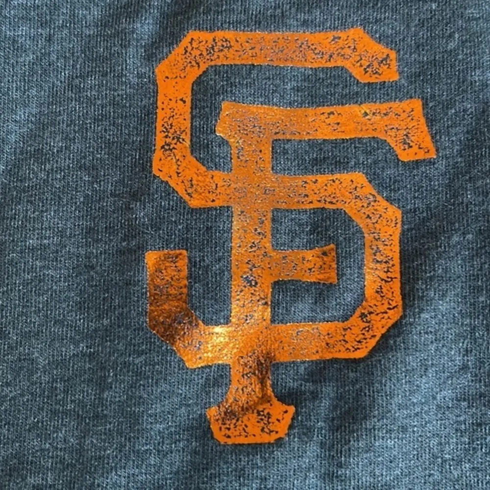 San Francisco Giants Baseball AT&T Gray V-Neck Shirt Size Large EUC #7719 - Image 3