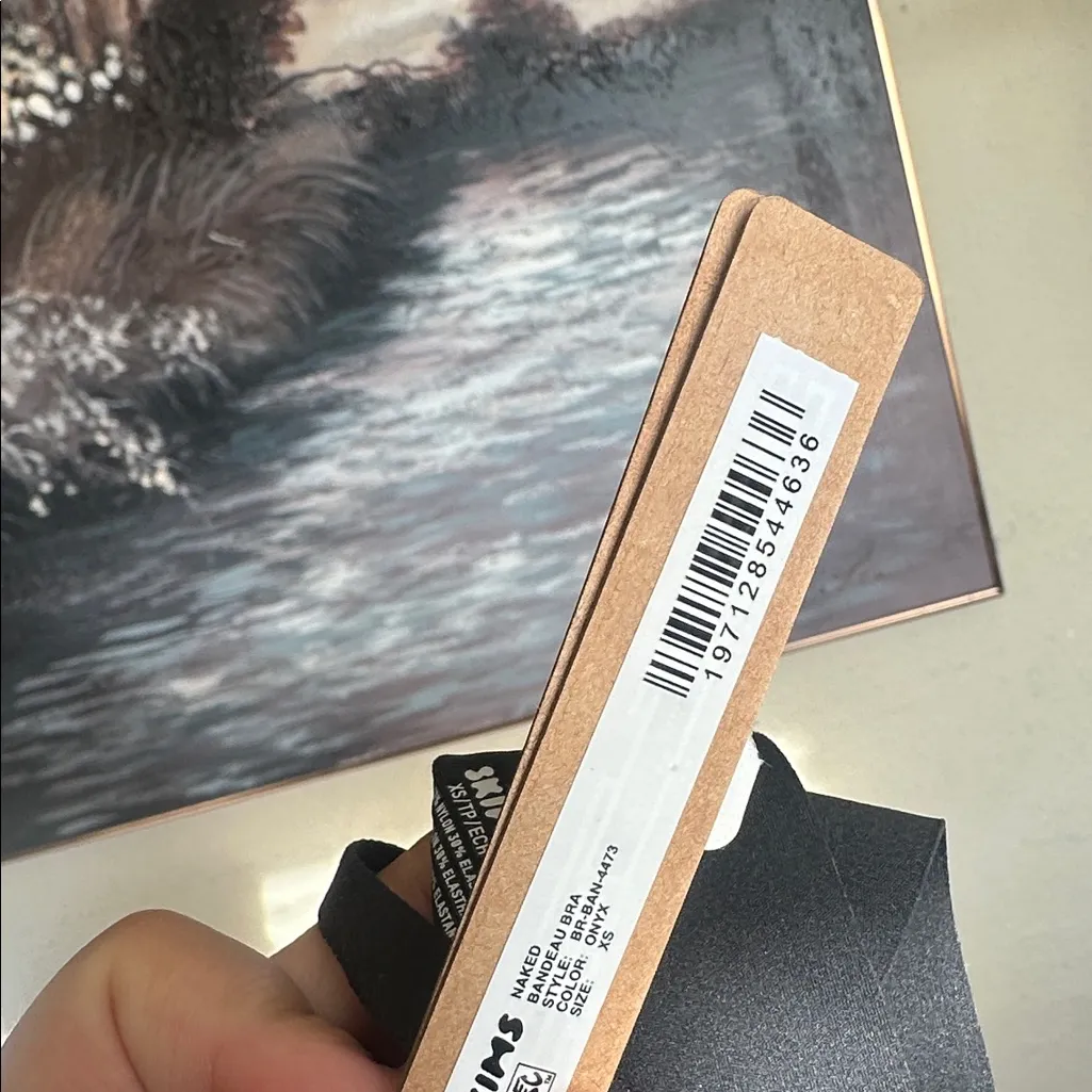 SKIMS NAKED BANDEAU BRA IN ONYX NWT‎ strapless size XS - Image 7