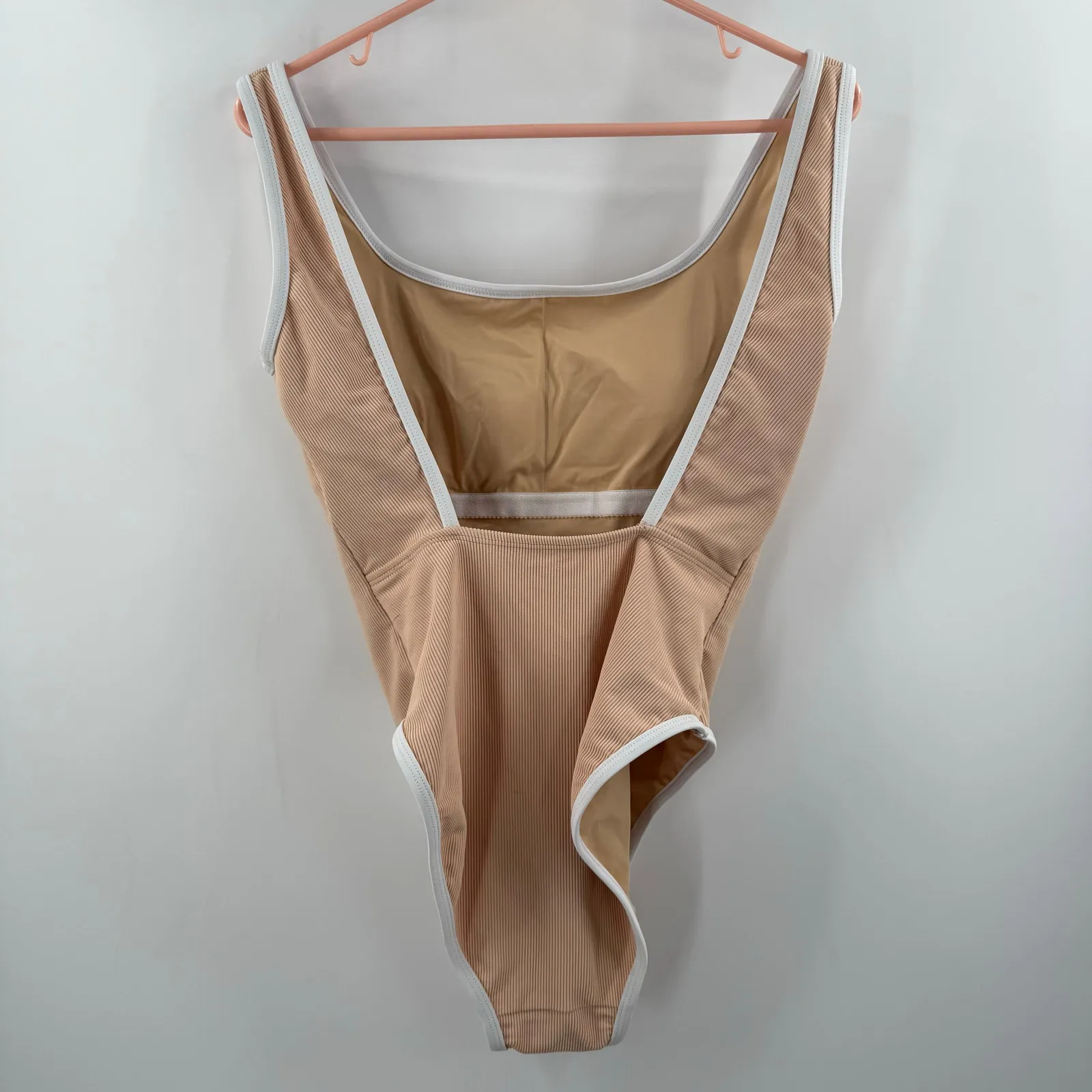 LAINSNOW Swimsuit Size Large NEW Ocean Isle One Piece NWOT Rib Open Back Beige White - Image 4