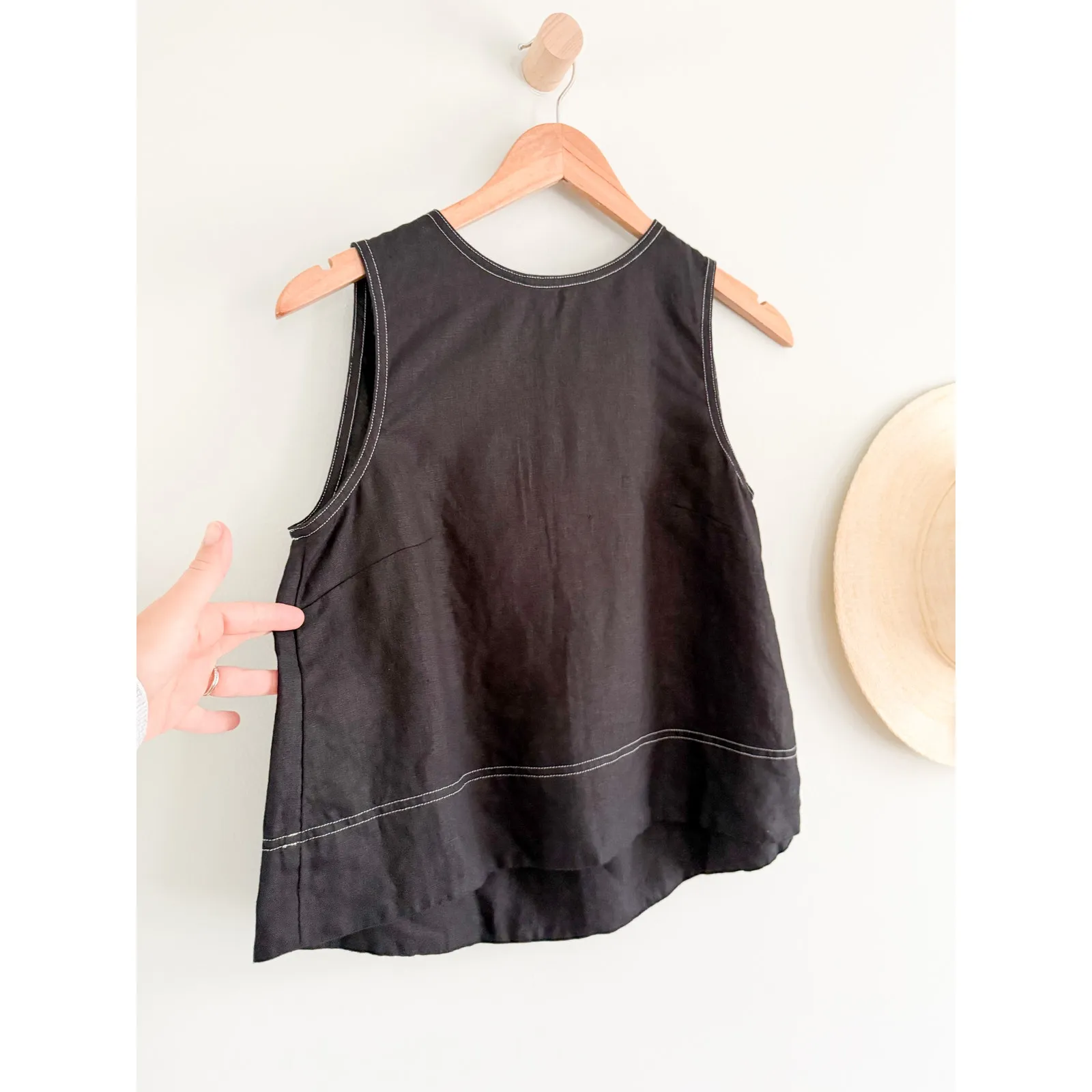 Madewell | NWOT Linen Pleated Shell Tank Top in Jet Black | Sz XS - Image 3