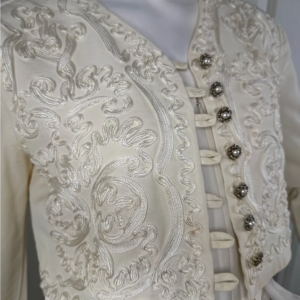 Joseph Ribkoff   Vintage Elegant Cream Jumpsuit.   #56 - Image 9