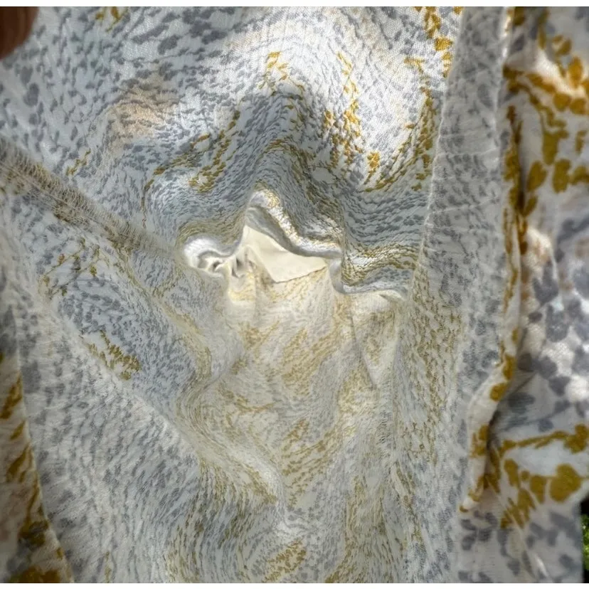 Paper Crane White Gray and Yellow Two Piece Crop Top Wide Leg Set Size M - Image 5