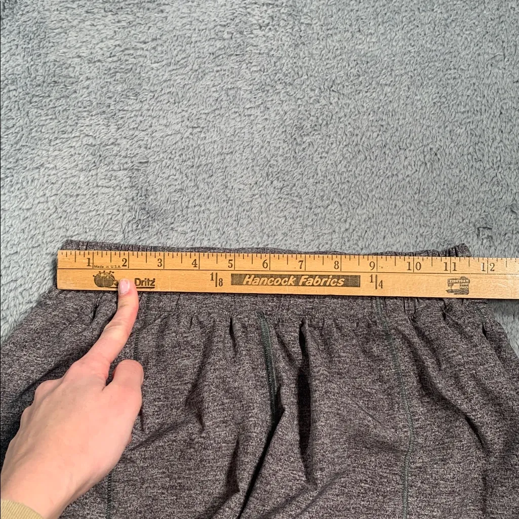 Lululemon athletica Hotty hot short long Heather Gray Athletic Shorts 4” size 6 - Image 13