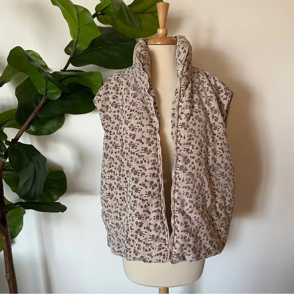 Entro | Floral Corduroy Puffer Vest - Image 2