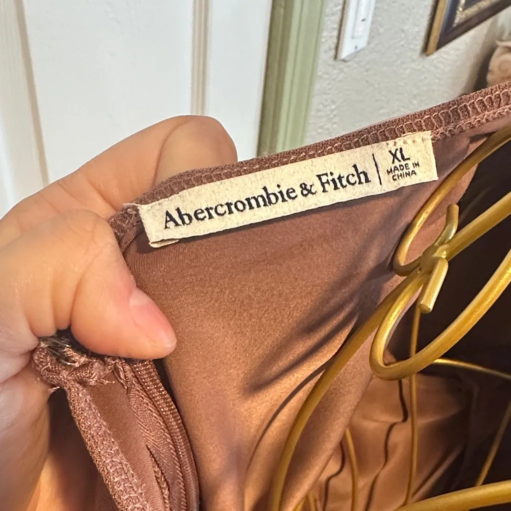 Abercrombie & Fitch Mauve Long Sleeve Dress with Ring Detail - Image 2