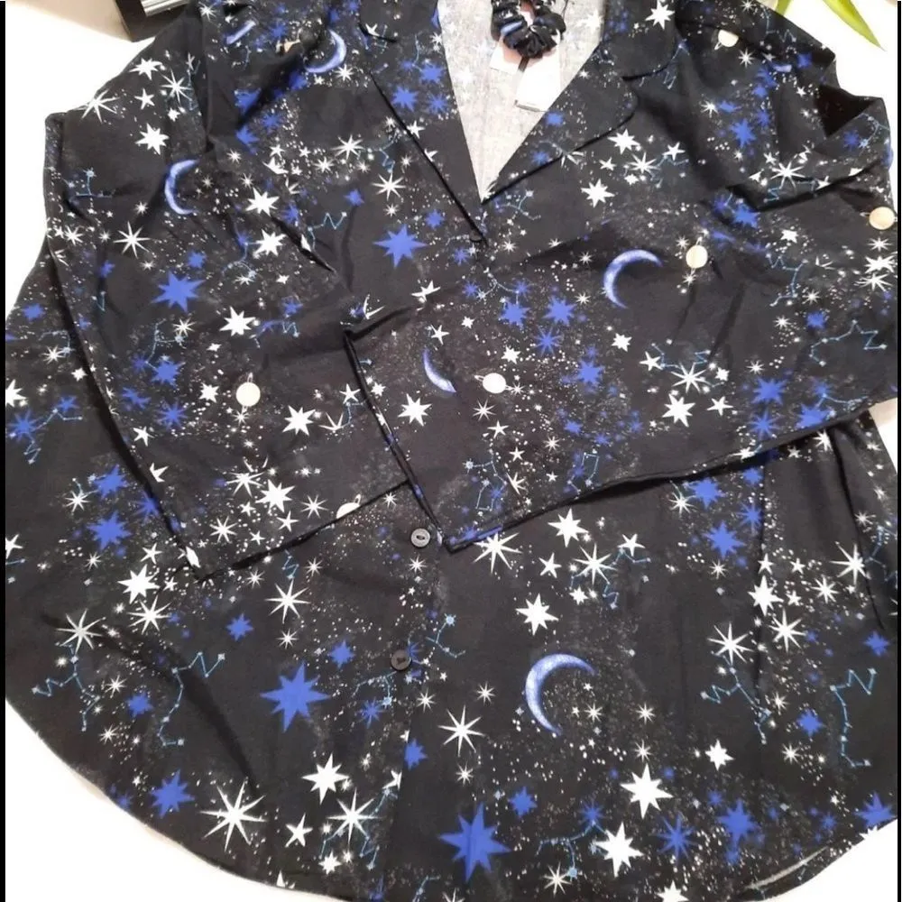 Victoria’s Secret Galaxy Pajama And Blanket Set - Image 5