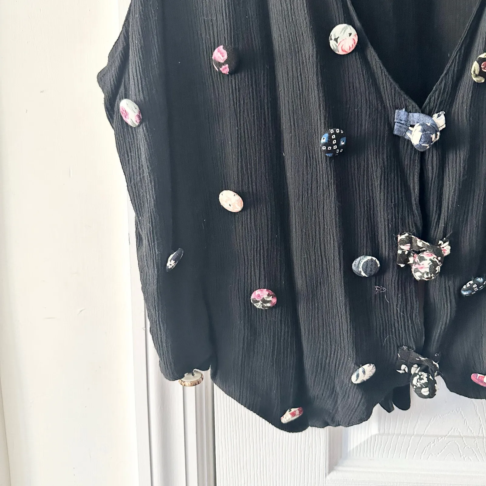 Soul Mates Vintage Black Crinkle Rayon Button Accent Casual Vest Women Medium - Image 6