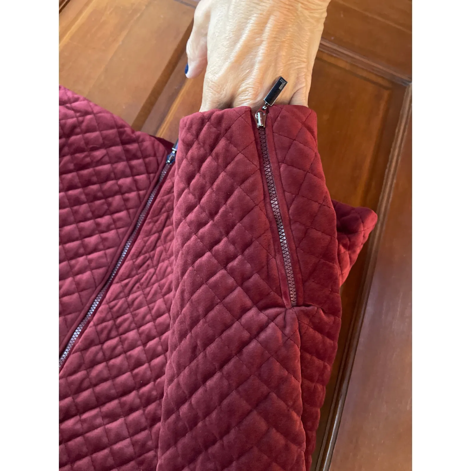 LASSERE CELVET QUILTED JACKET WINE COLOR SIZE SMALL - Image 4