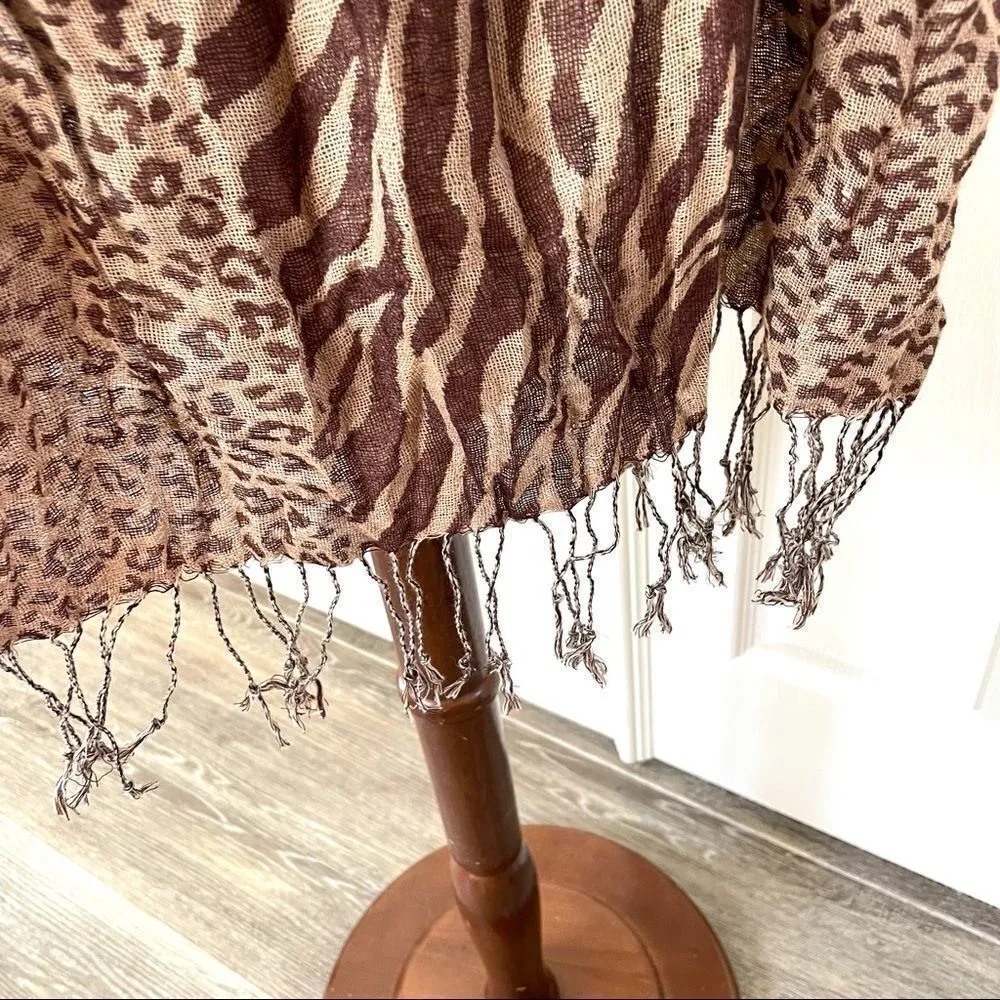 David and Young brown leopard scarf NWT - Image 3