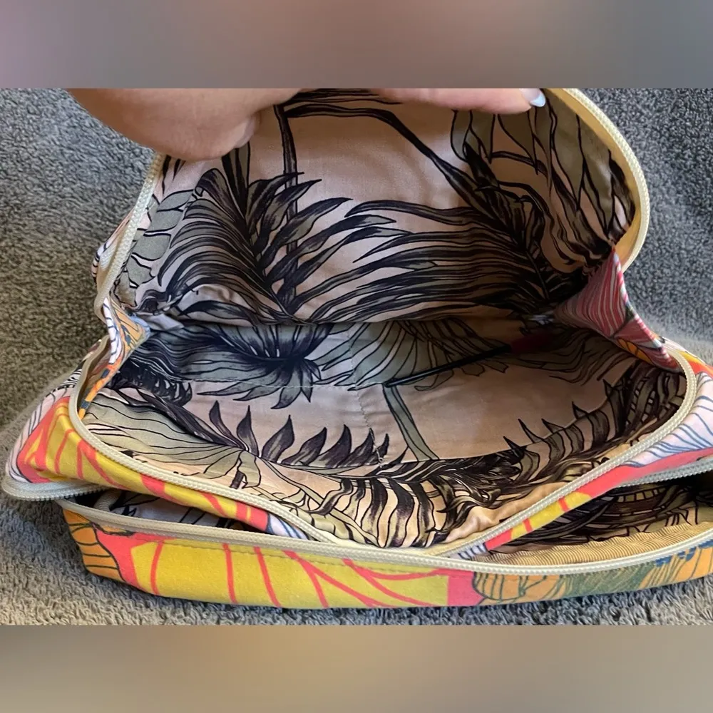 MAAJI Make up bag - Image 5