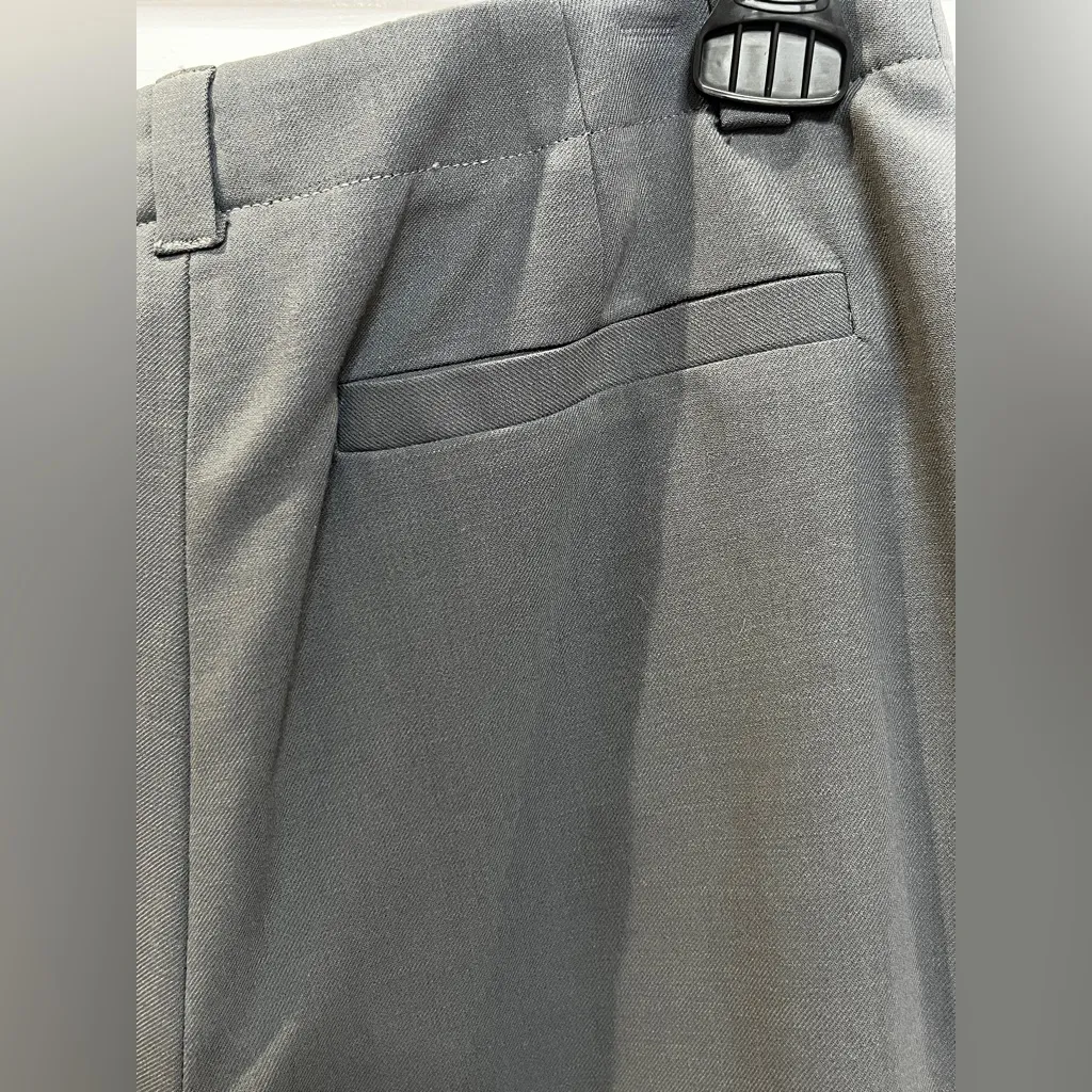 Giorgio Armani dress pants Gray 100% Pure New Wool Made in Italy Size 40 Small - Image 3