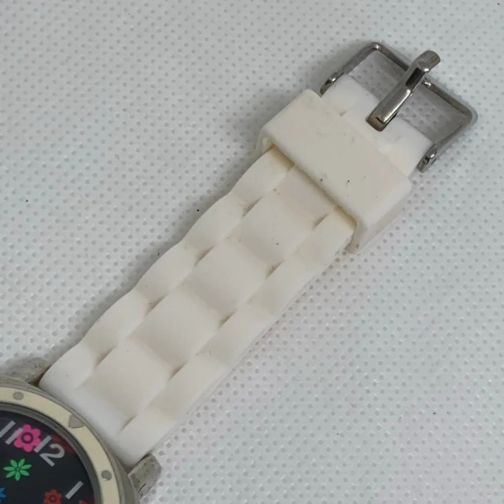 Sophie collezio women watch colorful floral dial 34mm silver tone running - Image 4