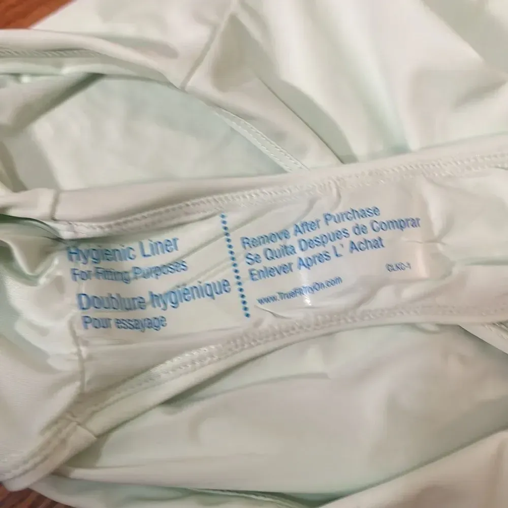 Andie The Romana One Piece LT swimsuit pistachio Green size small tall NWT‎ - Image 8